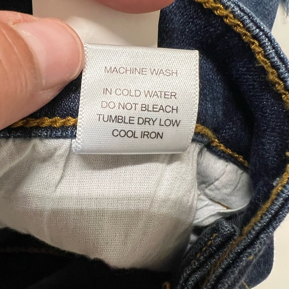 Judy Blue Womens Medium Wash Mid Rise Long Fray Hem Shorts Size 2X - Picture 9 of 10